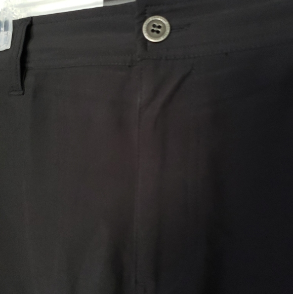 Cool Keep Shorts - Picture 2 of 16